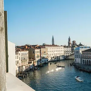 Hotel Ai Santi Apostoli Venedig